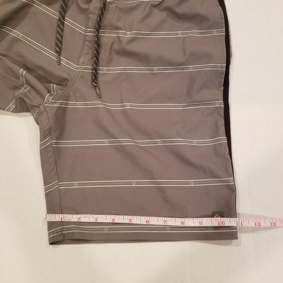 Quiksilver Men's Size 30 Waterman Collection Grey/Gray Striped Boardsho… - Picture 7 of 9